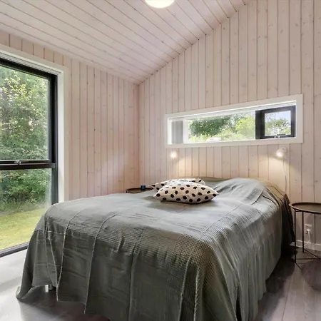 8891-glesborg-floden-70 Fjellerup Strand